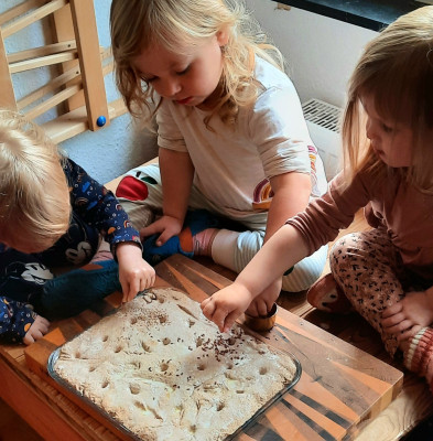 Mehl mahlen, Brot backen