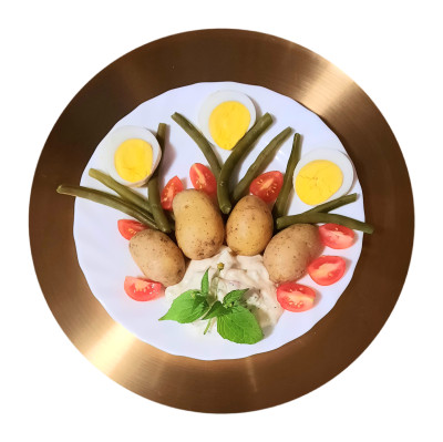 Kartöffelchen mit Eier.Senf.Kräuter.Quark und grüne Bohnen